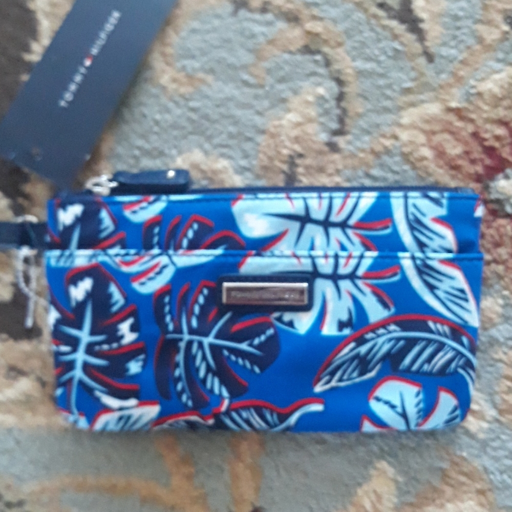 6x*Host Pick*Tommy Hilfiger pretty wristlet